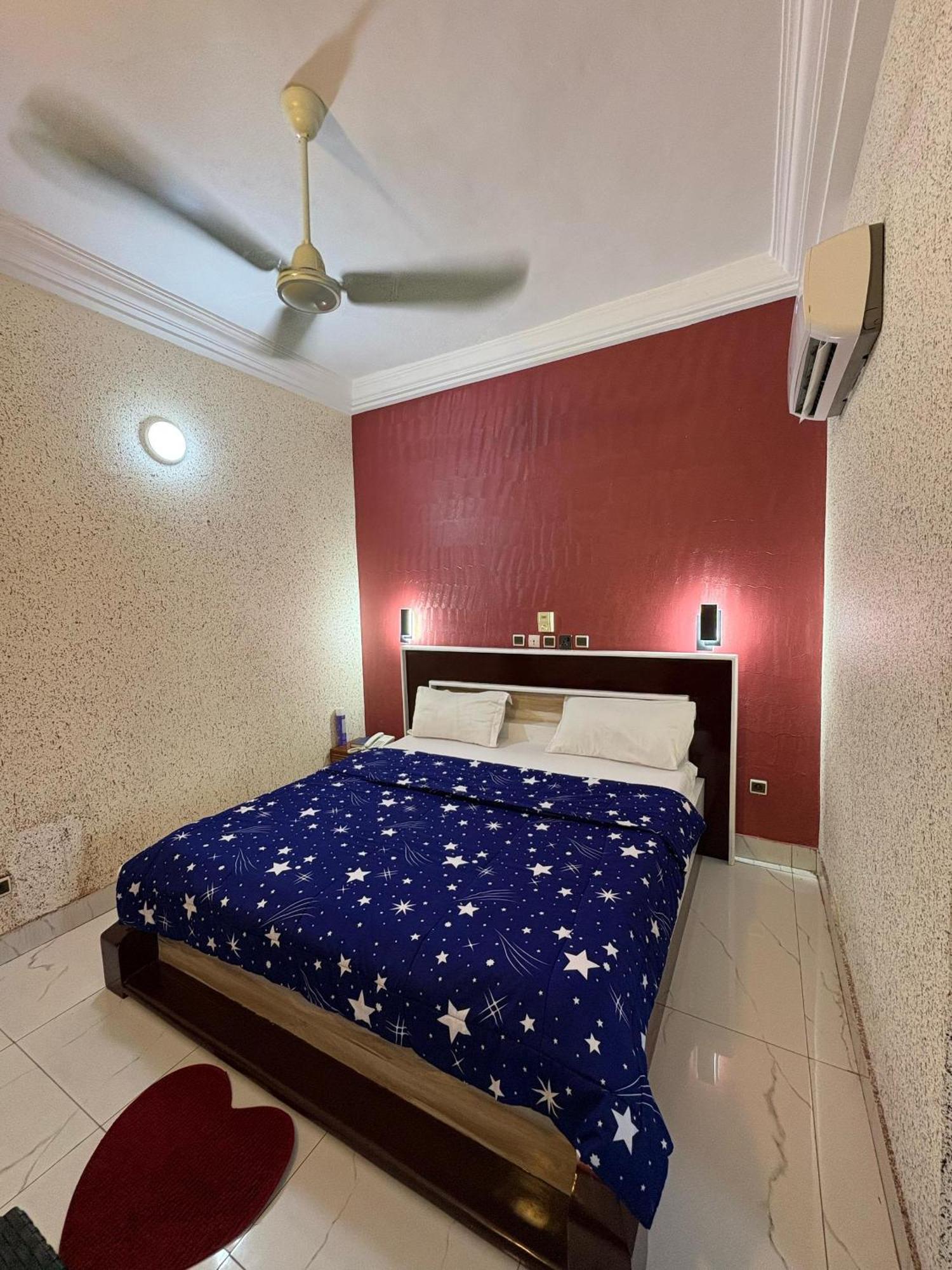 Hotel Mavilla 科托努 外观 照片